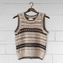 Load image into Gallery viewer, Fair Isle fitted round neck vest (sand/rust)