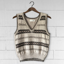 Load image into Gallery viewer, Fair Isle fitted vest (sand/brown/rust)