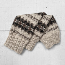 Load image into Gallery viewer, Fair Isle wrist warmers (cream/fawn)