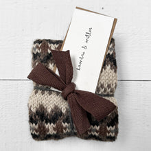 Load image into Gallery viewer, Fair Isle wrist warmers (cream/fawn)