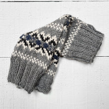 Load image into Gallery viewer, Fair Isle wrist warmers (grey/blue)