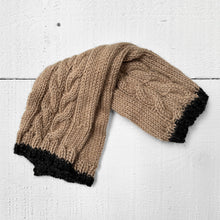 Load image into Gallery viewer, Cable wrist warmers (camel/charcoal)